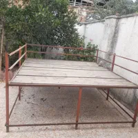 تخت آهنی وچوبش نرات