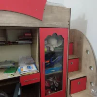 سرویس چوب شامل تخت خواب دوتا کمد و پله های کشویی