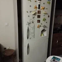 ۲عدد یخچال ومیز تلویزیون و قالیچه جاکفشی