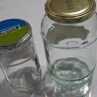 تعدادی شیشه