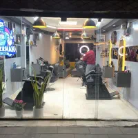 استخدام آرایشگر حرفه ایی