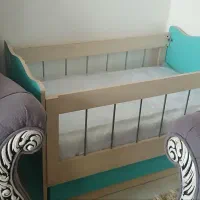 تخت نوزادی بسیار شیک وتمیز|اسباب و اثاث بچه|رباطکریم, الارد|دیوار