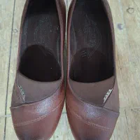 کفش چرمی  پاشنه دار