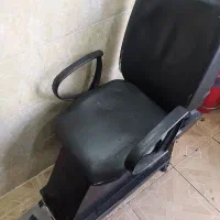 دو عدد صندلی طرح برقی آرایشگری