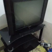 تلویزیون ومیز