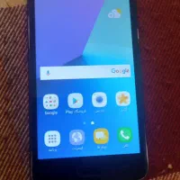 یک عدد گوشی سامسونگ