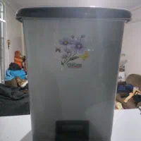 سطل زباله بزرگ