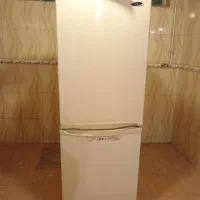 فروش یخچال فریزر سالم بدلیل کمبود جا