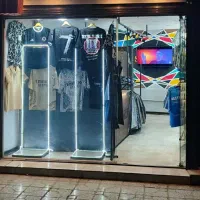 نیازمند فروشنده ترجیحاً خانم