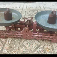 ترازوی قدیمی