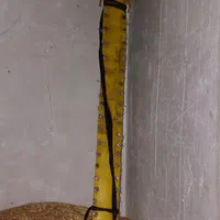 شمشیر سالم بدون زنگ زدگی و همراه رو پوش