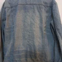 کت جین|لباس|مشهد, نیزه|دیوار