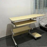 میز کامپیوتر و تحریر