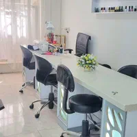 اجاره میز ناخن وتخت مژه وآینه ارایشگاه|اجارهٔ مغازه و غرفه|اردبیل, |دیوار