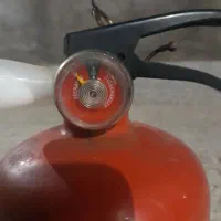 آبگرمکن و کپسول اتش نشانی خالی|آبگرمکن، پکیج، شوفاژ|بردسیر, |دیوار