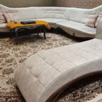 مبل راحتی و میز غذا خوری