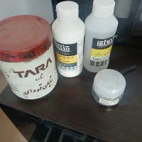 مقداری لوازم سنگ مصنوعی