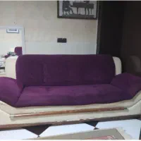 مبلمان و درب چوبی