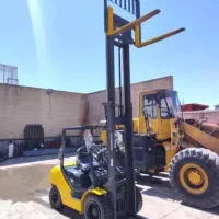 فنی درجه یک دستگاه سه تن لیفتراک کوماتسو