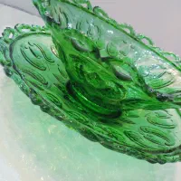 ظرف قدیمی وسینی پایه دار ، اتو مو|آرایشی، بهداشتی، درمانی|رشت, گیل|دیوار