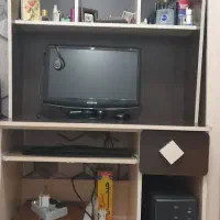 میز کامپیوتر و کمد لباس