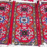 فرش  پادری نقشه هریس رنگ قرمز و سفید