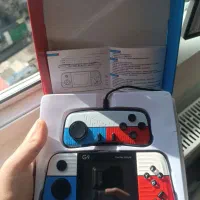 کنسول بازی با دسته.