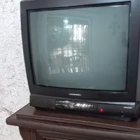 تلویزیون Grundig پارس و میز تلویزیون با هم|تلویزیون و پروژکتور|چمستان, |دیوار