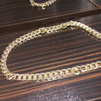 گردن بند ودست بند فروشی هست کسی خواست در خدمتم|بدلیجات|قم, یزدانشهر|دیوار