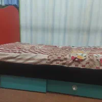 تخت بچگانه به همراه تشک کم کار|تشک تختخواب|قم, شهرک امام حسن|دیوار
