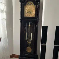 ساعت دیواری ایستاده