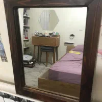 آینه بزرگ چوبی