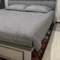 تخت دو نفره سایز۱۶۰ همراه (تشک سالم رایگان)