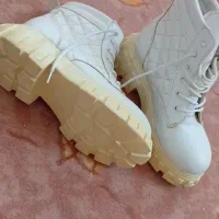 بوت و نیم بوت نو|کیف، کفش، کمربند|قم, باجک یک|دیوار