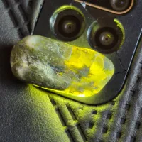 سنگ های زیبای ساحلی