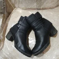 پوتین مشکی سایز ۳۹ به چهل هم میخوره