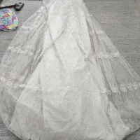 دو عدد پرده تمیز اتو کشیده