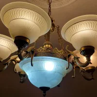 لوستر|لوستر و چراغ آویز|ری, اقدسیه|دیوار