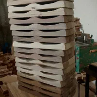 کفی چوبی صندلی زین اسبی خام با چوب گردو و‌چنار|صندلی و نیمکت|کرمان, |دیوار