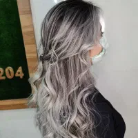 خدمات تخصصی رنگ و لایت و کراتین