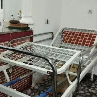 تخت بیمارستانی