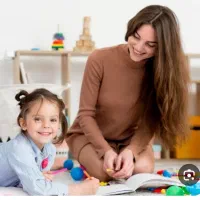 مربی و پستار کودک ۶ ساله