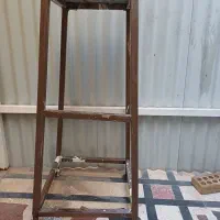 چهارپایه فلزی