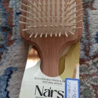 رنگ مو و برس سشوار و برس سر