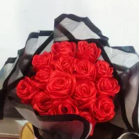 گل عروس و گل ربانی قرمز