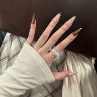 تمام خدمات ناخن با نصف قیمت فقط تا مدت محدود|خدمات آرایشگری و زیبایی|کیاشهر, |دیوار