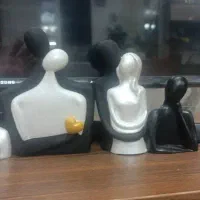 مجسمه ها به علت تعقیر دکور به فروش میرسه