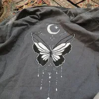 طراحی نقاشی بر روی لباس و ...|تابلو، نقاشی، عکس|قم, قلعه کامکار|دیوار