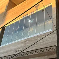 بالکن شیشه ای ریلی وشیشه بالکن