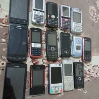 تعدادی گوشی قدیمی نوکیا سونی اریکسون